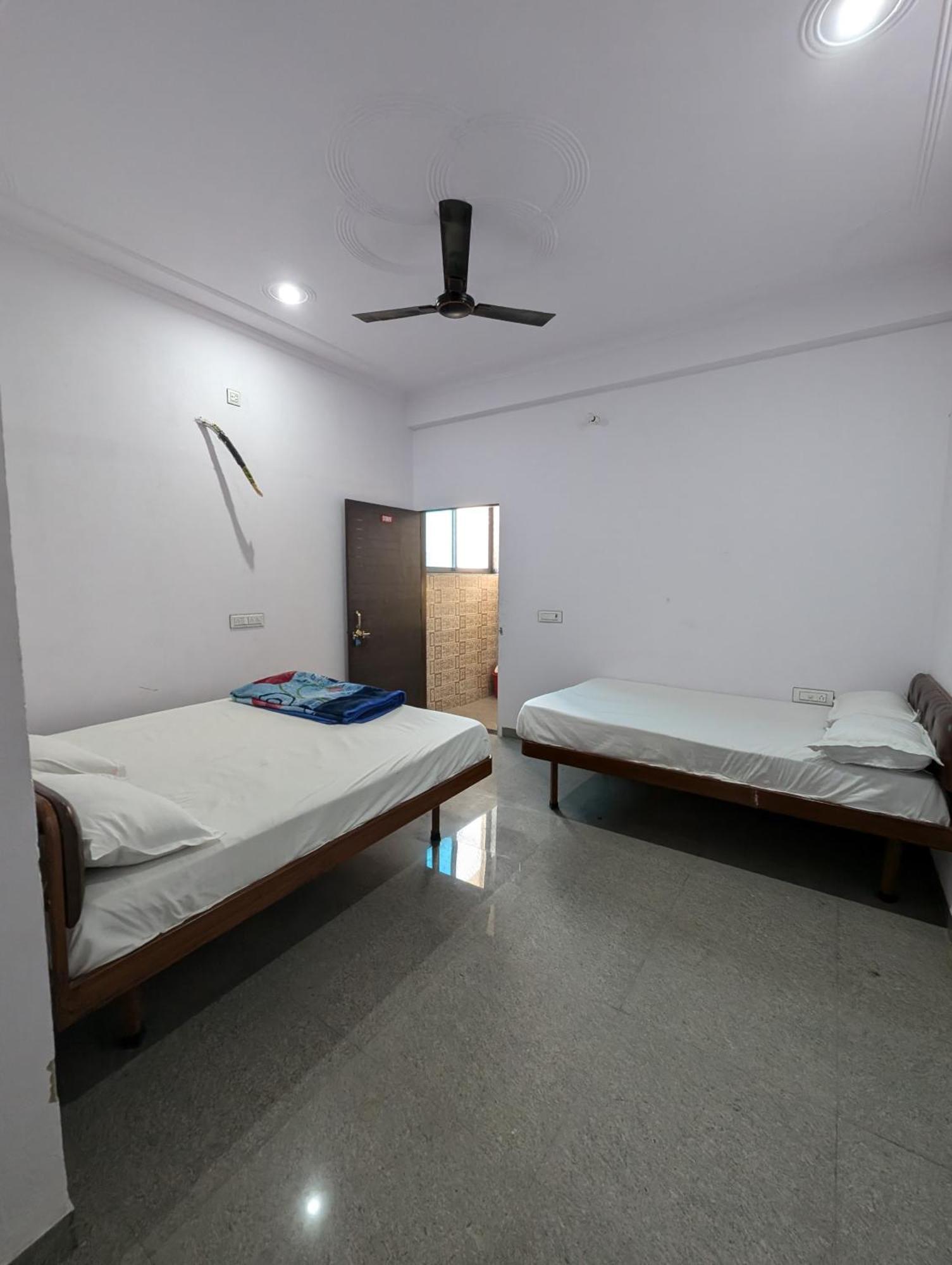 Hotel Raghunath Palace Khātu Exteriér fotografie