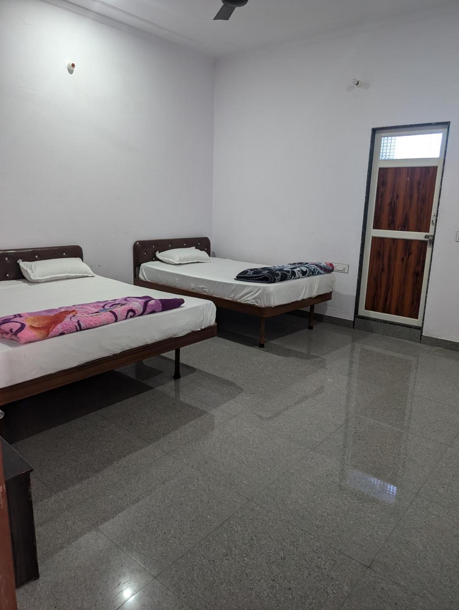 Hotel Raghunath Palace Khātu Exteriér fotografie